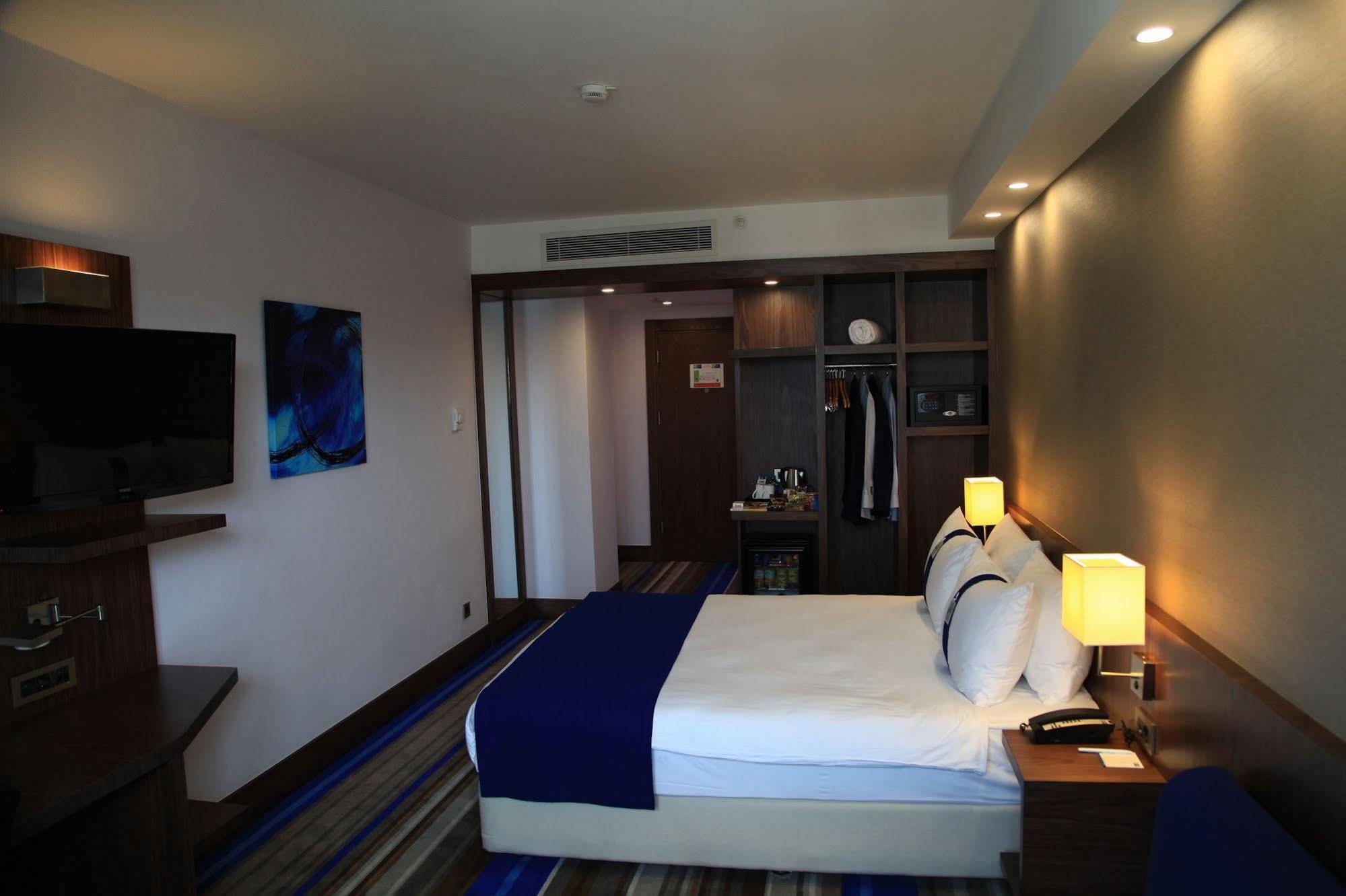 Holiday Inn Express İstanbul Airport Dış mekan fotoğraf